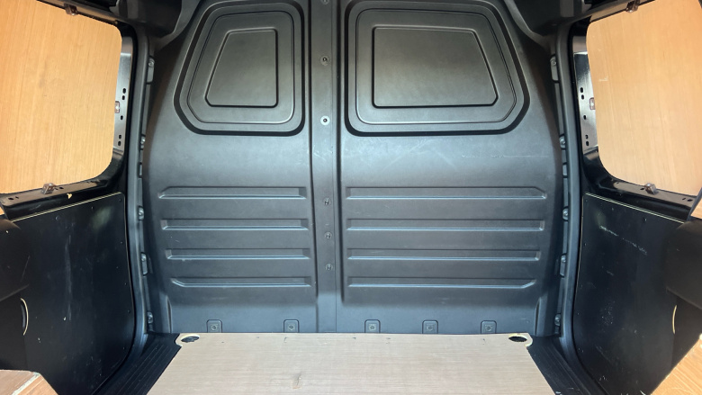 Nissan Townstar L1 Petrol 1.3 Tekna Van